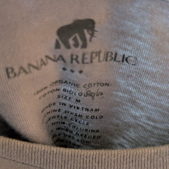 Banana Republic Graphic Tee - Picture 4 of 7